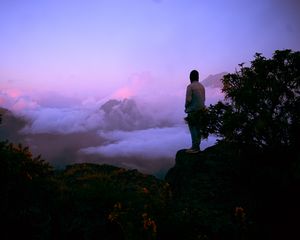 Preview wallpaper guy, mountains, fog, clouds, top