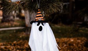 Preview wallpaper halloween, ghost, hat, holiday, autumn