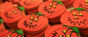 Preview wallpaper halloween, pumpkin, cookies, frosting