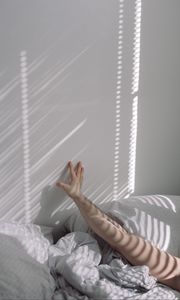 Preview wallpaper hand, bed, morning, white