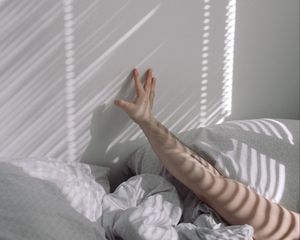 Preview wallpaper hand, bed, morning, white