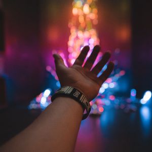Preview wallpaper hand, bracelet, glare, night