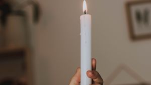 Preview wallpaper hand, candle, fire