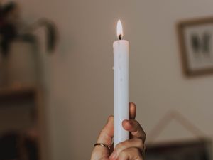 Preview wallpaper hand, candle, fire