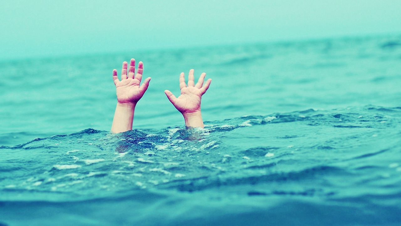 Wallpaper hand, child, drowning, palms, waves