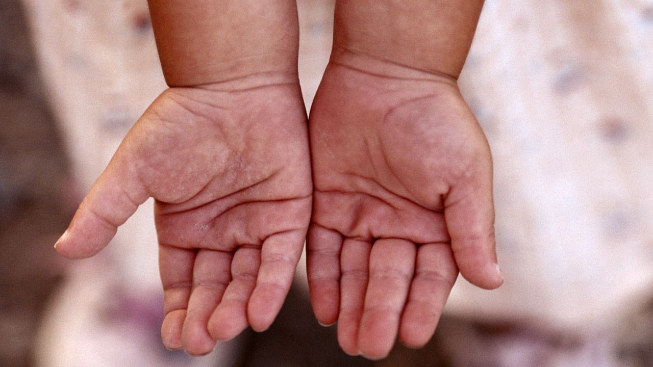 Wallpaper hand, child, palms, small