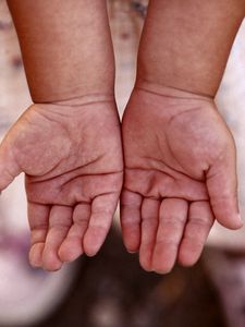 Preview wallpaper hand, child, palms, small