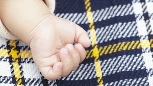 Preview wallpaper hand, child, plaid