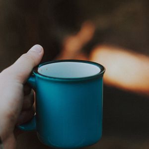 Preview wallpaper hand, cup, blue