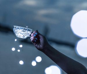 Preview wallpaper hand, cup, garland, light, glare