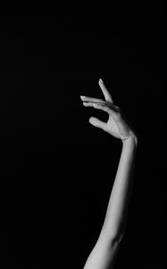 Preview wallpaper hand, fingers, bw, minimalism