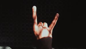 Preview wallpaper hand, fingers, gesture, dark