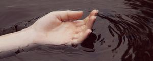 Preview wallpaper hand, fingers, water, wavy, ripples