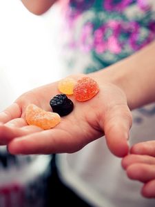 Preview wallpaper hand, jellies, candies