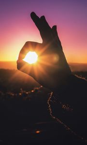Preview wallpaper hand, light, fingers, sunset