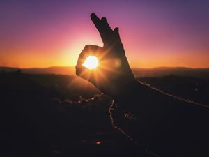 Preview wallpaper hand, light, fingers, sunset