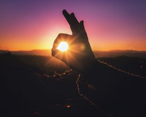 Preview wallpaper hand, light, fingers, sunset