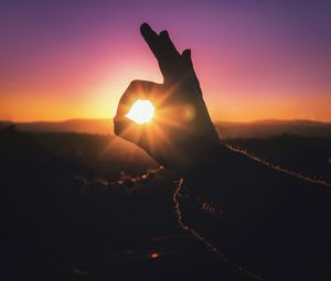 Preview wallpaper hand, light, fingers, sunset