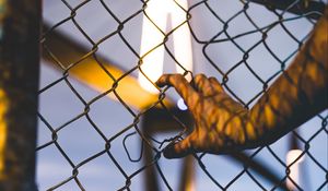 Preview wallpaper hand, mesh, fence, night