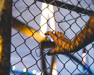 Preview wallpaper hand, mesh, fence, night