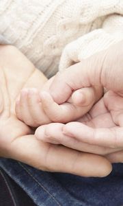 Preview wallpaper hand, parents, child, tenderness, care