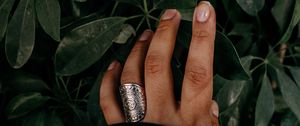 Preview wallpaper hand, ring, leaves