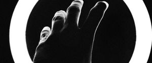 Preview wallpaper hand, ring, light, bw