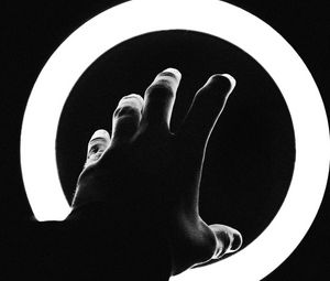 Preview wallpaper hand, ring, light, bw