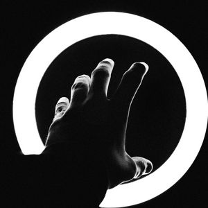 Preview wallpaper hand, ring, light, bw