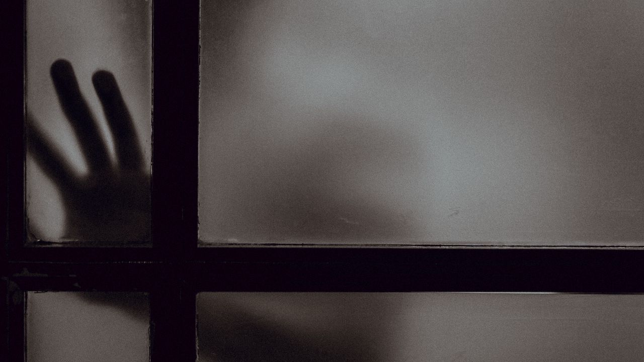 Wallpaper hand, silhouette, window, blur