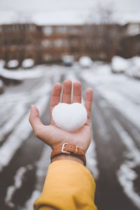 Preview wallpaper hand, snow, heart, winter, love