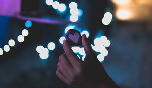 Preview wallpaper hand, stone, heart, glare