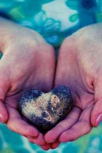 Preview wallpaper hand, stone, heart, hands