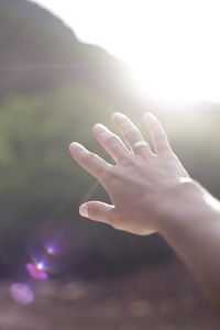 Preview wallpaper hand, sun, sunlight, fingers
