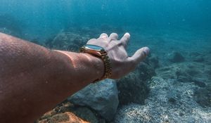 Preview wallpaper hand, watch, underwater, water, corals