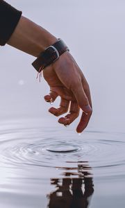 Preview wallpaper hand, water, drops, fingers, bracelet, waves