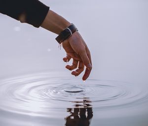 Preview wallpaper hand, water, drops, fingers, bracelet, waves