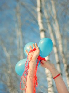 Preview wallpaper hands, balloons, trees