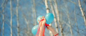 Preview wallpaper hands, balloons, trees