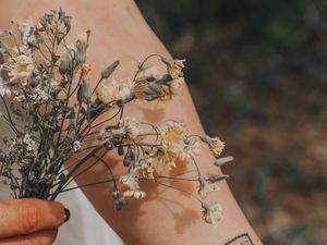 Preview wallpaper hands, bouquet, flowers, tattoo