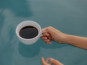 Preview wallpaper hands, coffee, cup, water