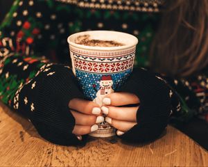 Preview wallpaper hands, coffee, sweater, christmas