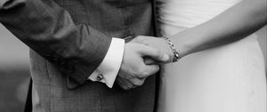 Preview wallpaper hands, couple, bw, love, newlyweds