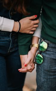 Preview wallpaper hands, couple, touch, glasses, tenderness