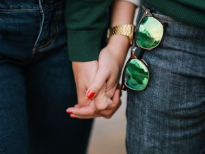 Preview wallpaper hands, couple, touch, glasses, tenderness