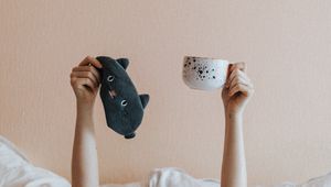 Preview wallpaper hands, cup, morning