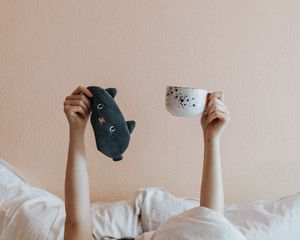Preview wallpaper hands, cup, morning