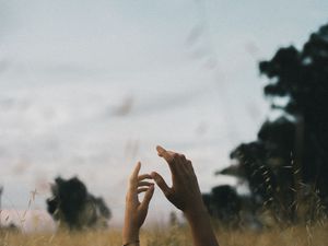 Preview wallpaper hands, fingers, sky, nature