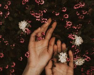 Preview wallpaper hands, flowers, leaves, tenderness