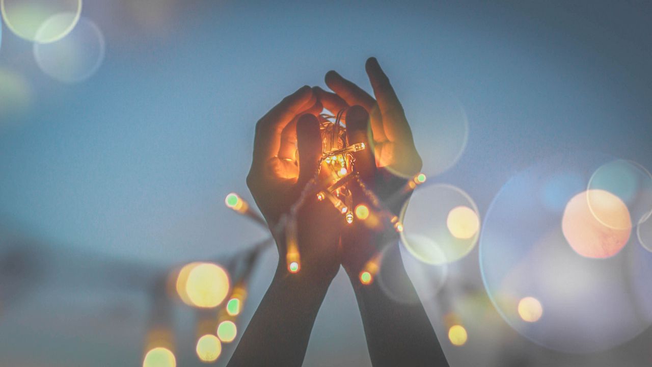 Wallpaper hands, garlands, glare, lights, holiday